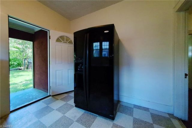 3004 N Patterson Avenue, Winston-salem, NC 27105