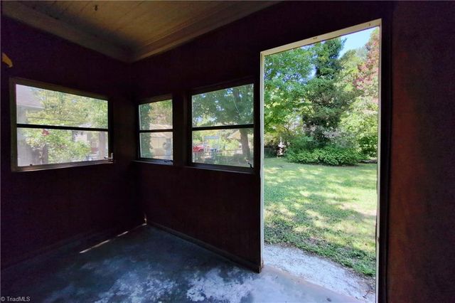 3004 N Patterson Avenue, Winston-salem, NC 27105