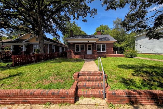 3004 N Patterson Avenue, Winston-salem, NC 27105
