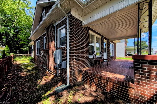 3004 N Patterson Avenue, Winston-salem, NC 27105