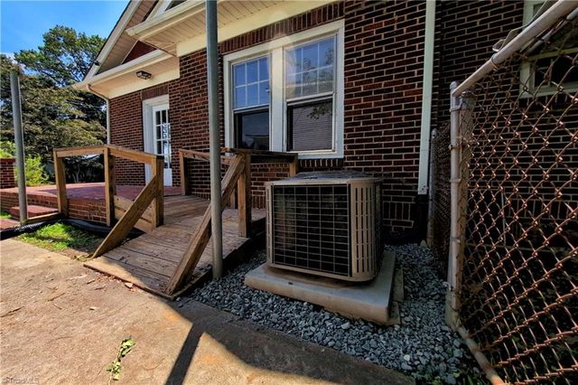 3004 N Patterson Avenue, Winston-salem, NC 27105