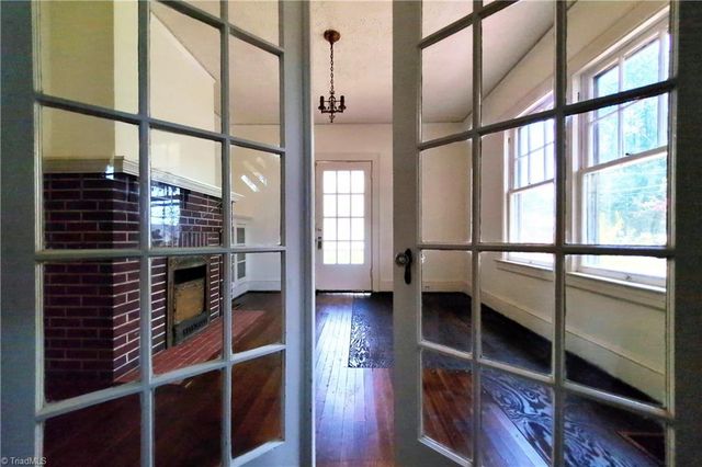 3004 N Patterson Avenue, Winston-salem, NC 27105