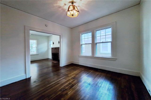 3004 N Patterson Avenue, Winston-salem, NC 27105