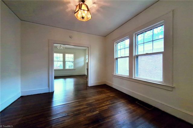 3004 N Patterson Avenue, Winston-salem, NC 27105