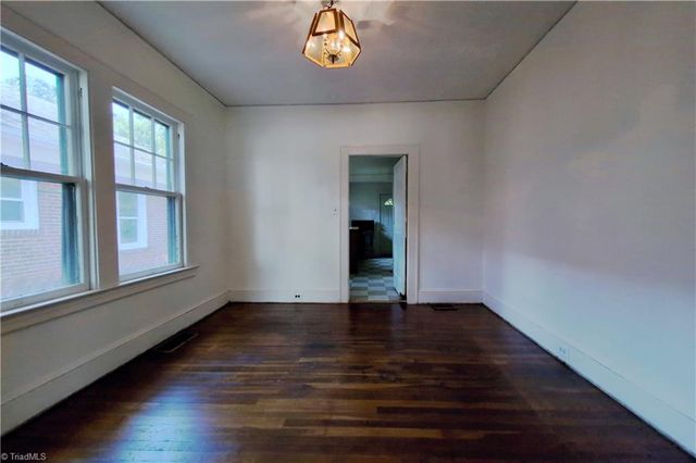 3004 N Patterson Avenue, Winston-salem, NC 27105
