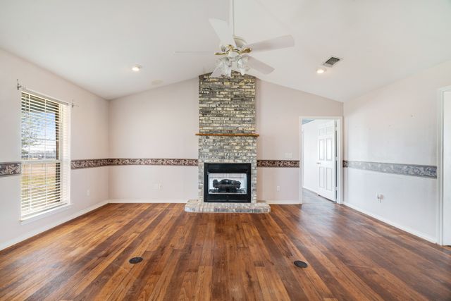 3754 County Road 11300, Paris, TX 75462