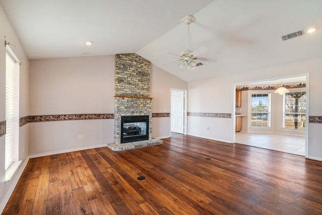 3754 County Road 11300, Paris, TX 75462