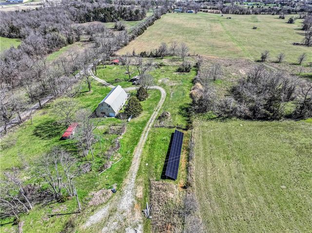 751 Bunch Springs Road, Berryville, AR 72616