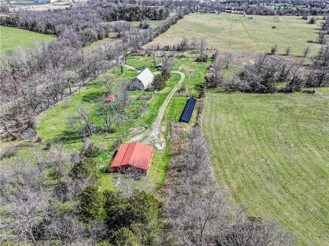 751 Bunch Springs Road, Berryville, AR 72616