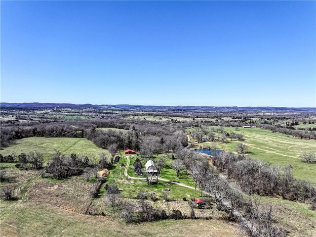 751 Bunch Springs Road, Berryville, AR 72616