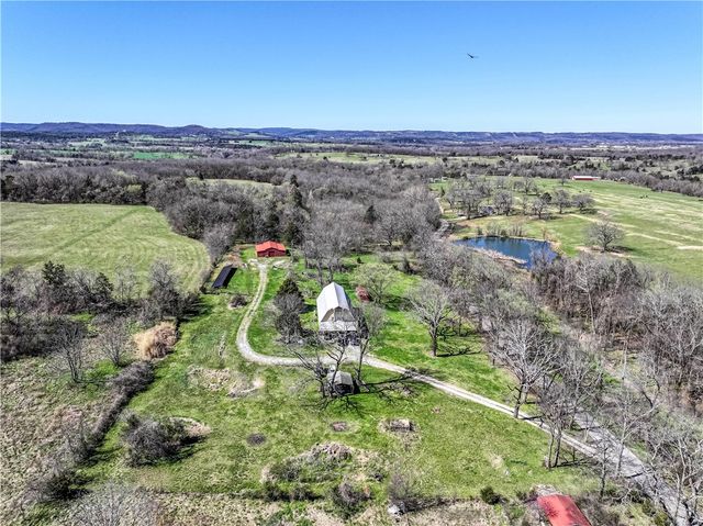 751 Bunch Springs Road, Berryville, AR 72616