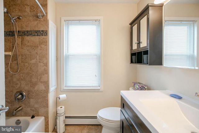 2414 HAMILTON AVE, Hamilton, NJ 08619