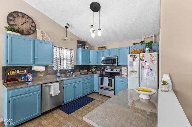 4 Westview Place, Bargersville, IN 46106