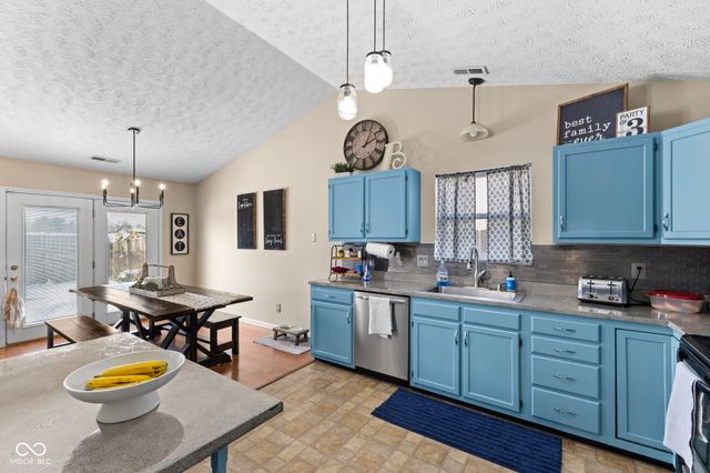 4 Westview Place, Bargersville, IN 46106