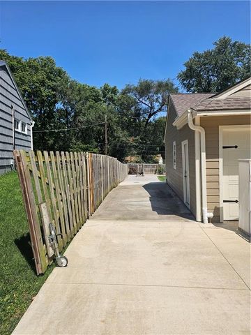 4716 W 61st Street, Mission, KS 66205