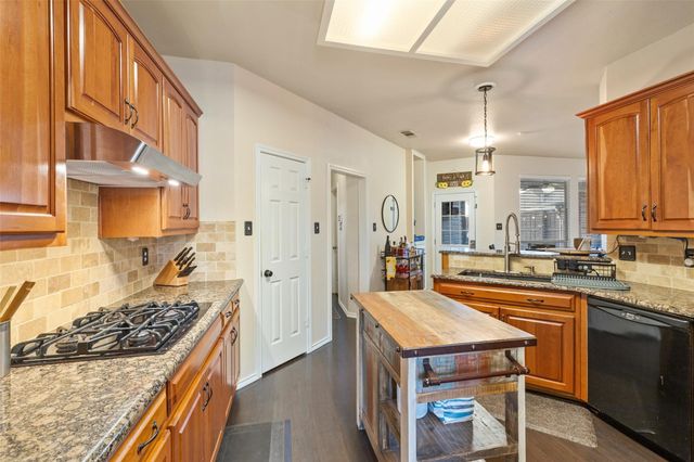 18212 Muir Circle, Dallas, TX 75287