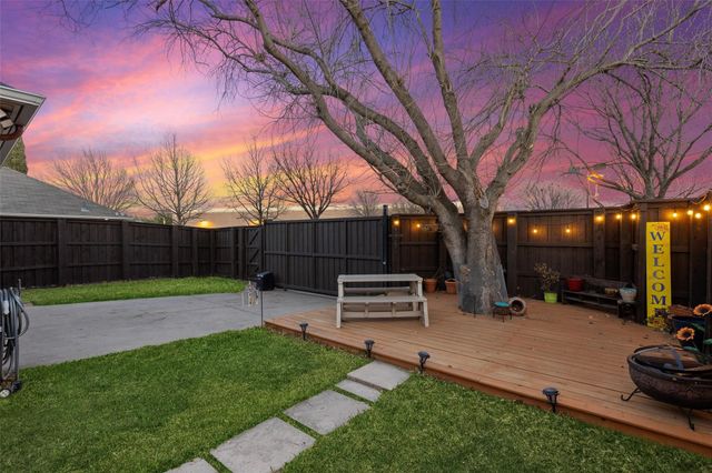 18212 Muir Circle, Dallas, TX 75287