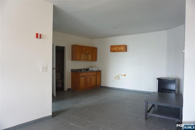 699-701 Frelinghuysen Avenue, Newark, NJ 07114