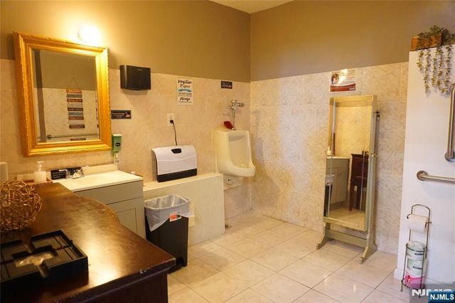 699-701 Frelinghuysen Avenue, Newark, NJ 07114