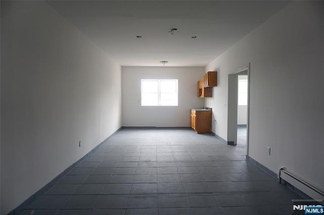 699-701 Frelinghuysen Avenue, Newark, NJ 07114