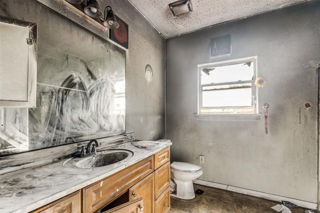 301 Albert Street, La Marque, TX 77568