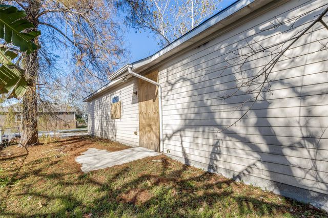 301 Albert Street, La Marque, TX 77568