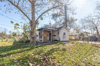 301 Albert Street, La Marque, TX 77568