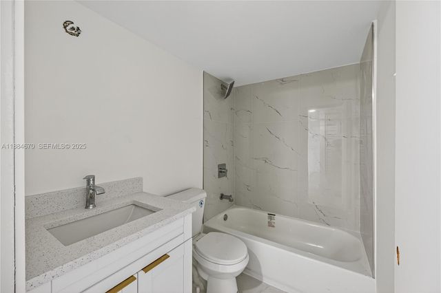 4198 Lakeside Drive 4198, Tamarac, FL 33319