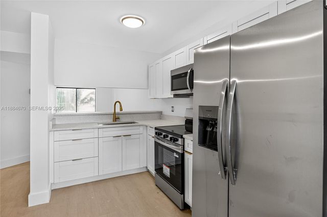 4198 Lakeside Drive 4198, Tamarac, FL 33319
