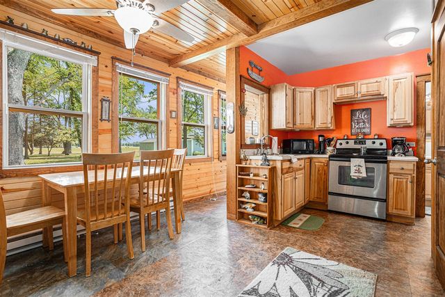 32205 James Street, Colon, MI 49040