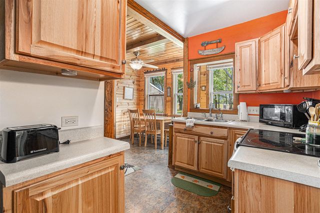 32205 James Street, Colon, MI 49040