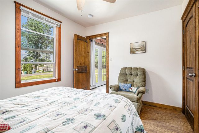 32205 James Street, Colon, MI 49040