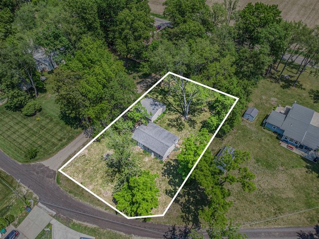 32205 James Street, Colon, MI 49040