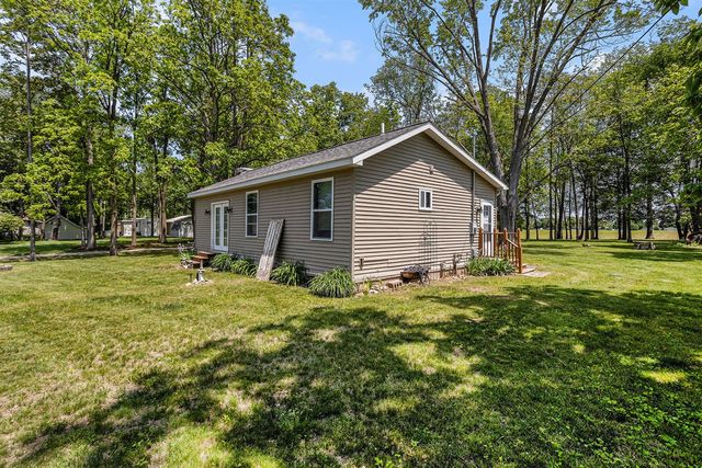 32205 James Street, Colon, MI 49040