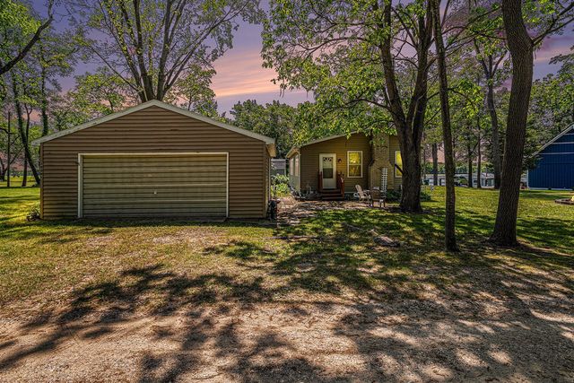 32205 James Street, Colon, MI 49040