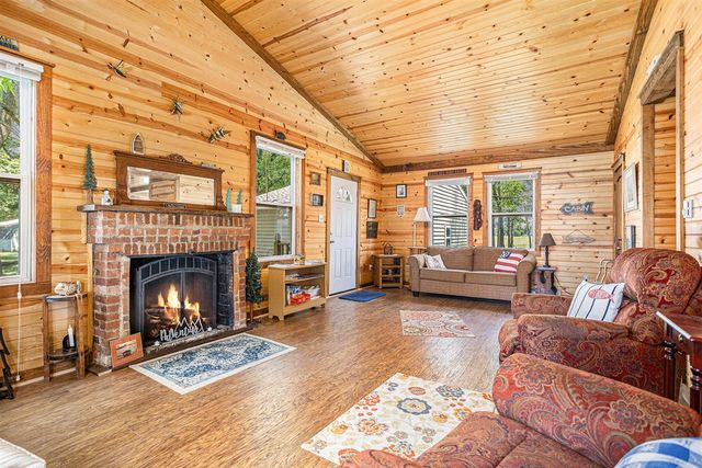 32205 James Street, Colon, MI 49040