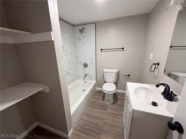 4055 Center Road, Poland, OH 44514