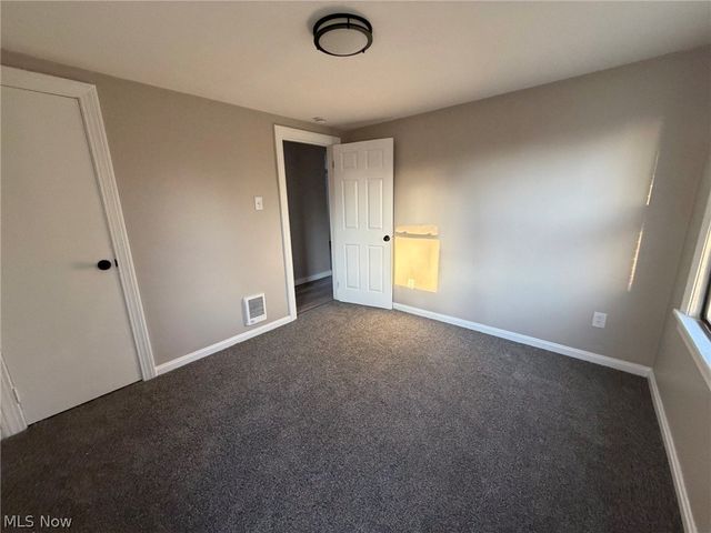 4055 Center Road, Poland, OH 44514