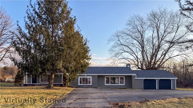 4055 Center Road, Poland, OH 44514