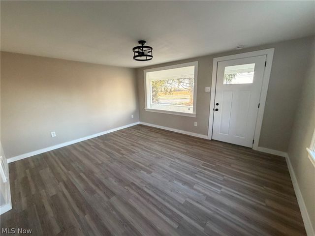 4055 Center Road, Poland, OH 44514