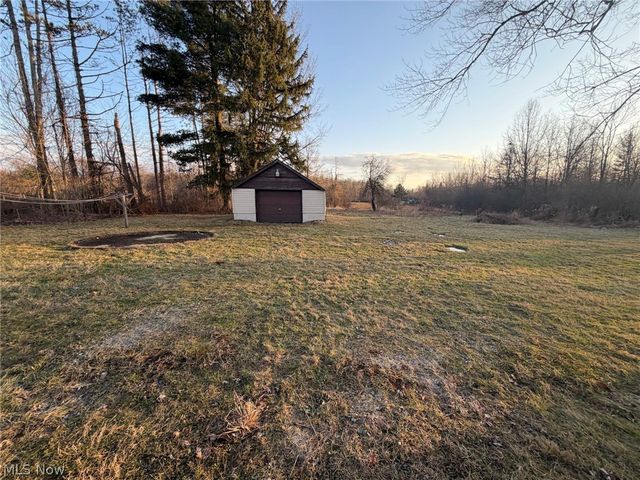 4055 Center Road, Poland, OH 44514