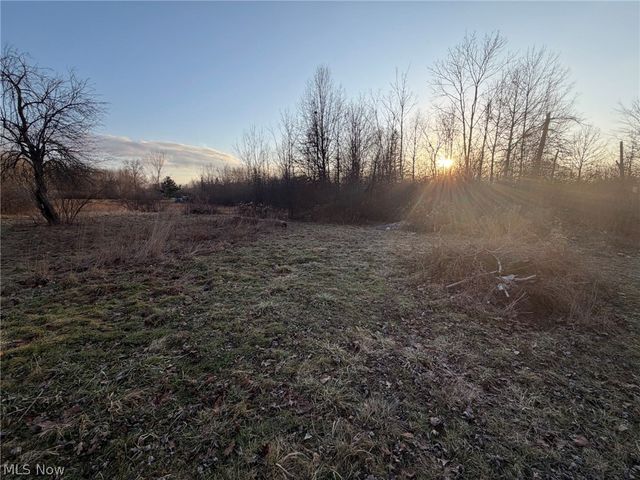 4055 Center Road, Poland, OH 44514