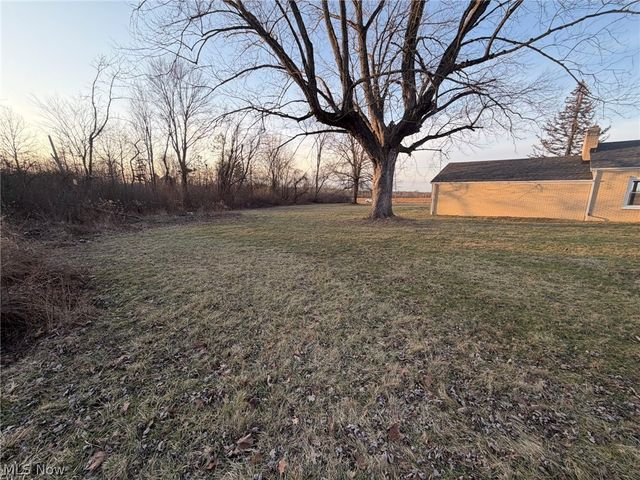 4055 Center Road, Poland, OH 44514