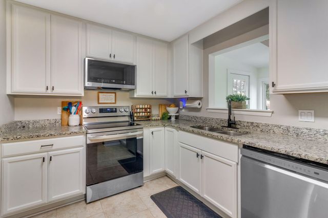 621 Sea Oats Drive, Destin, FL 32541