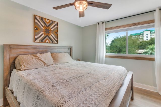 621 Sea Oats Drive, Destin, FL 32541