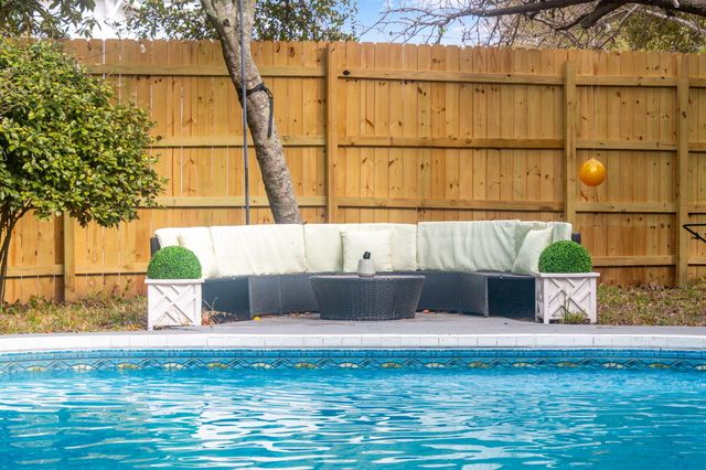 621 Sea Oats Drive, Destin, FL 32541