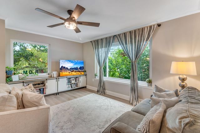 621 Sea Oats Drive, Destin, FL 32541