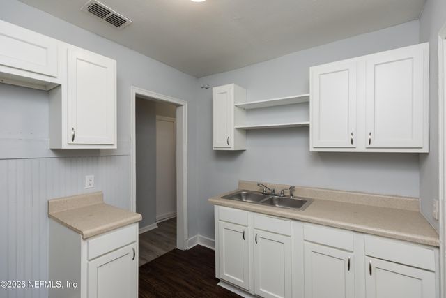 865 BRANDYWINE Street, Jacksonville, FL 32208