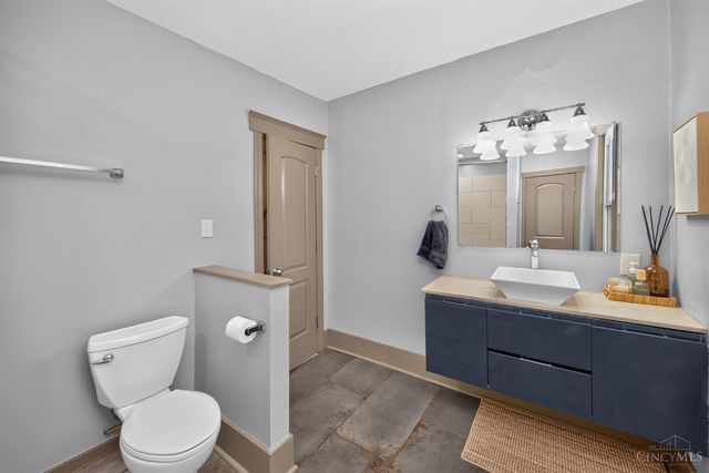 3855 North Bend Road, Cheviot, OH 45211