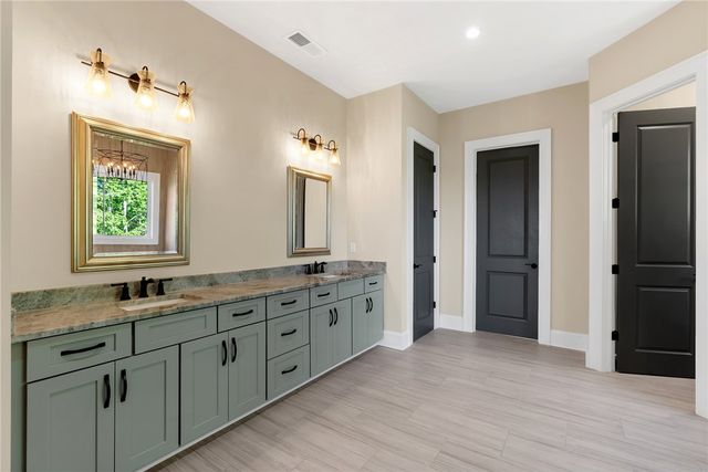 372 Cliffs South Parkway, Salem, SC 29676